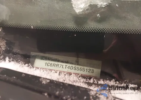 2013 Ram 1500 Outdoorsman из США, поврежденный, VIN 1C6RR7LT4DS565123